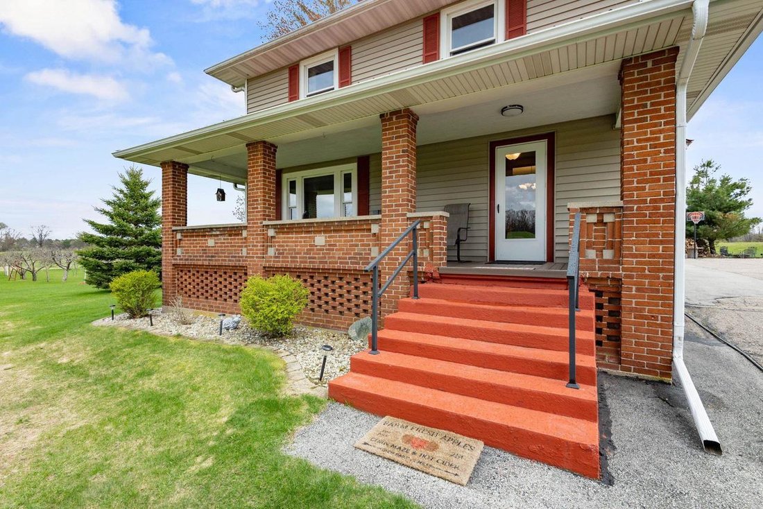 House in Iola, Wisconsin, United States 3 - 17846143