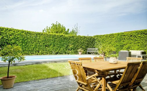 House in Cheneraie-Lavigne, Le Bouscat, France 1