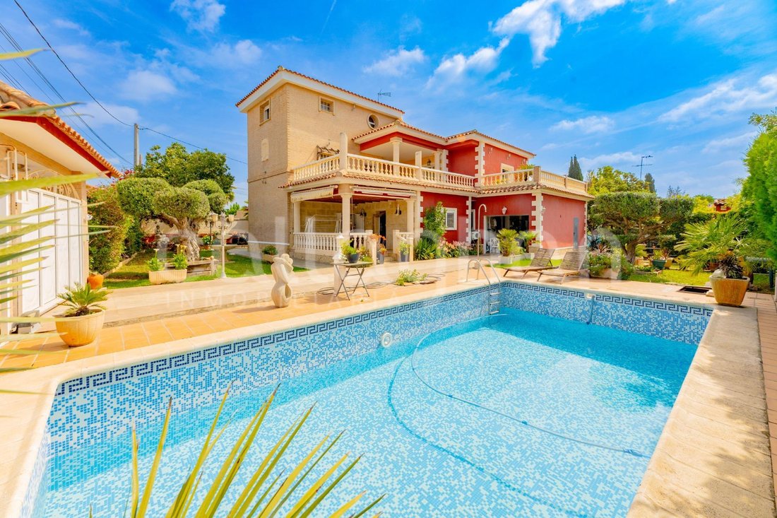 Villa in la Pobla de Vallbona, Valencian Community, Spain 1 - 17847605