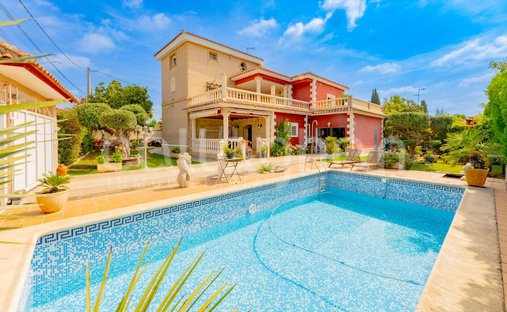 Villa in la Pobla de Vallbona, Valencian Community, Spain 1