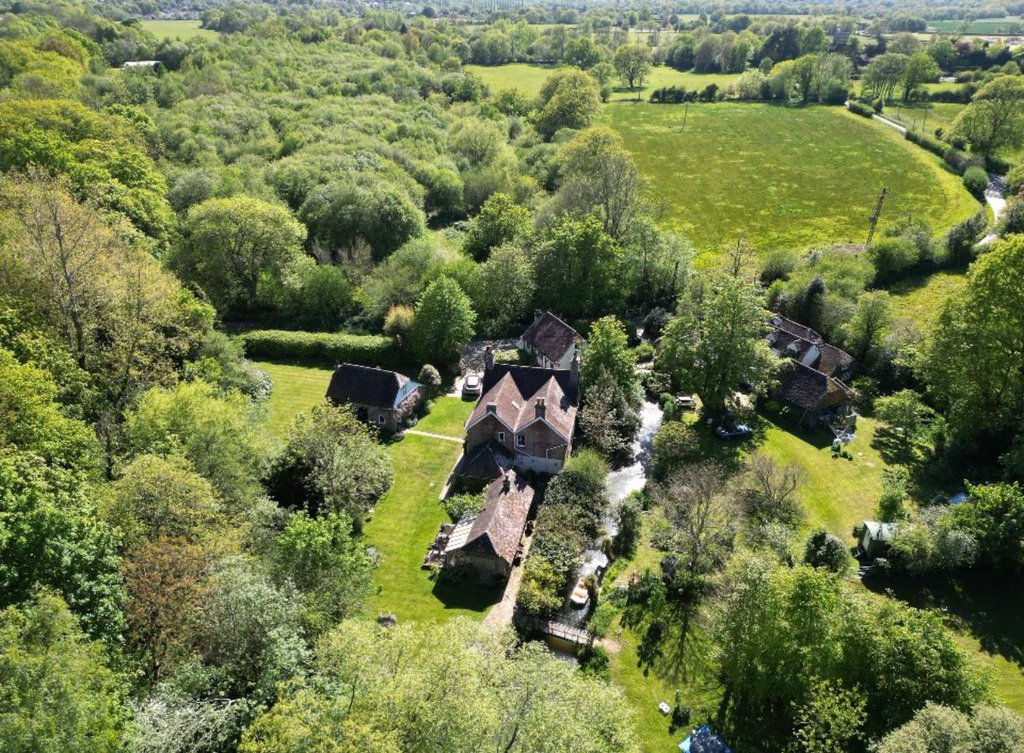 House in Hellingly, England 5 - 17845977