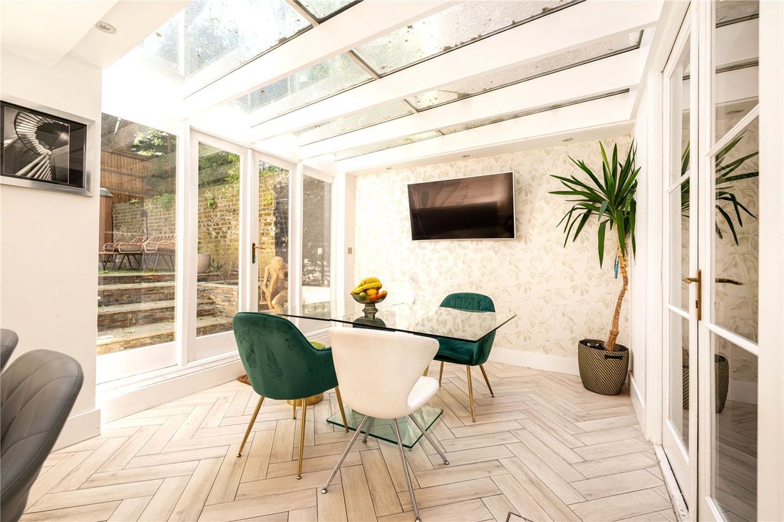 Apartment in Holland Park, Kensington And Chelsea, England 5 - 17843627