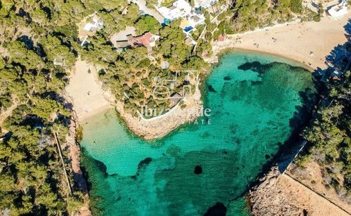 Villa in Sant Antoni de Portmany, Balearic Islands, Spain 1