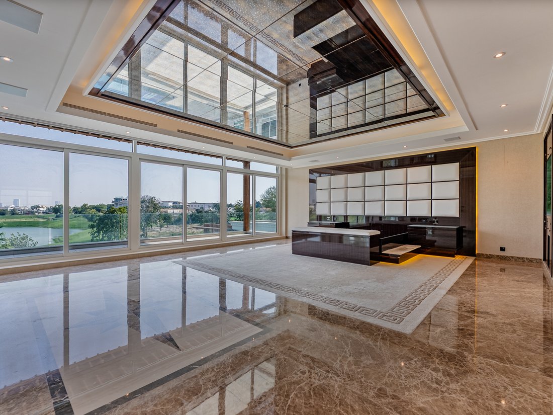 Villa in Emirates Hills, Dubai, United Arab Emirates 5 - 17844555
