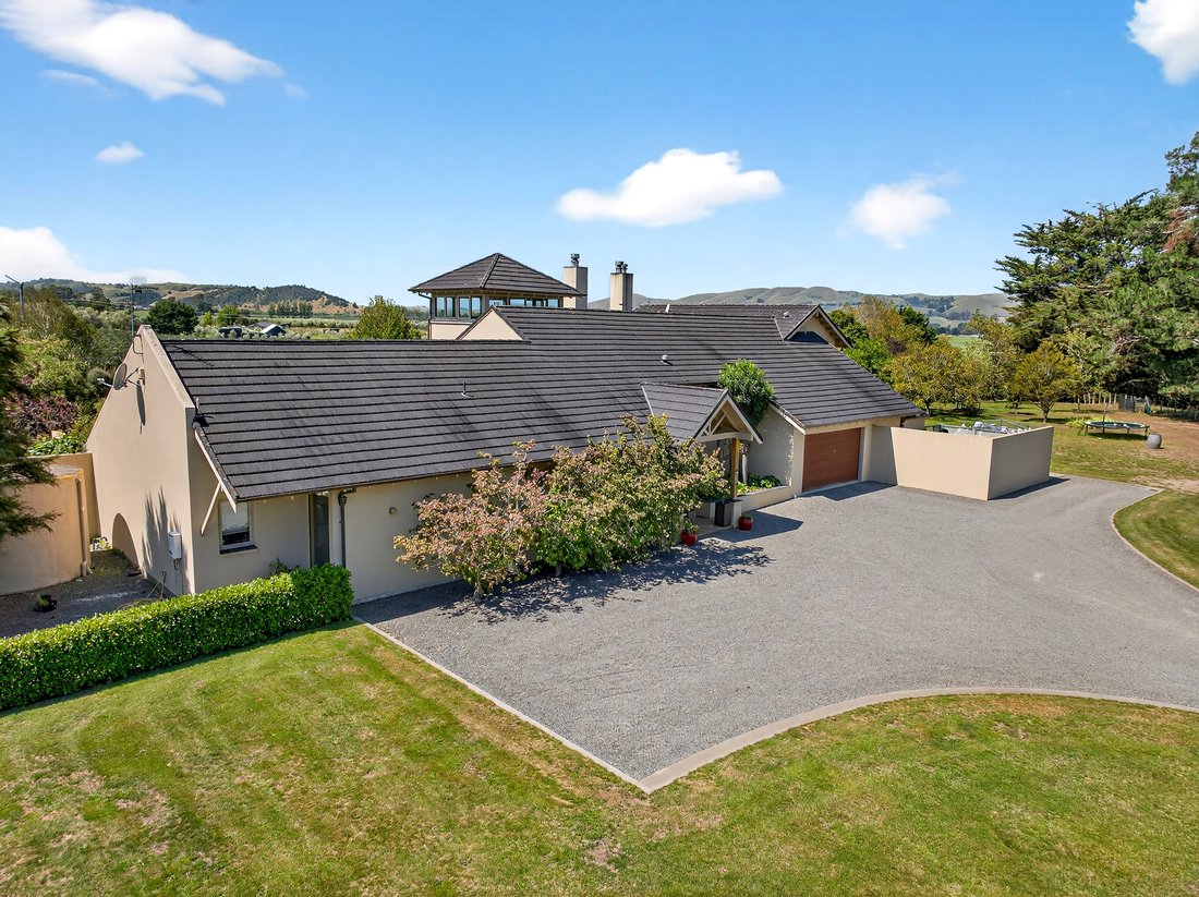 East Taratahi, Wellington, New Zealand 5 - 17847824