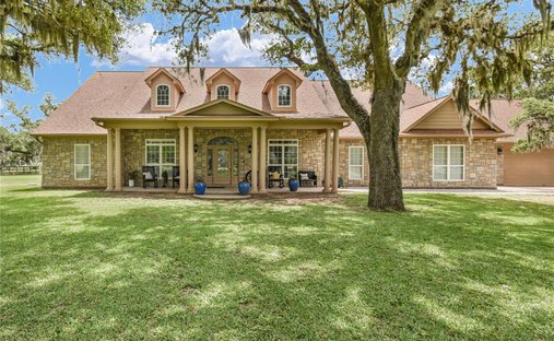 House in Angleton, Texas, United States 1