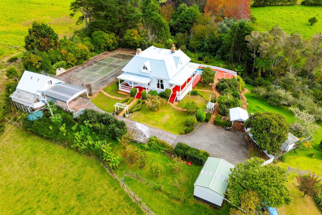 House in Taupaki, Auckland, New Zealand 4 - 17849149