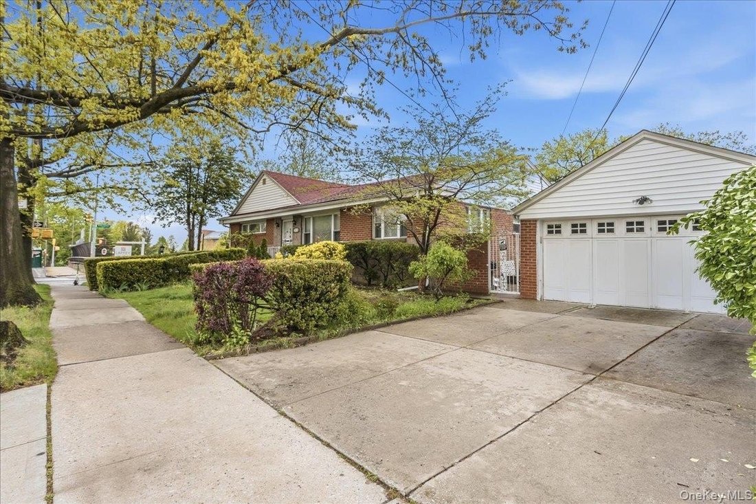 House in New York, New York, United States 3 - 17848733