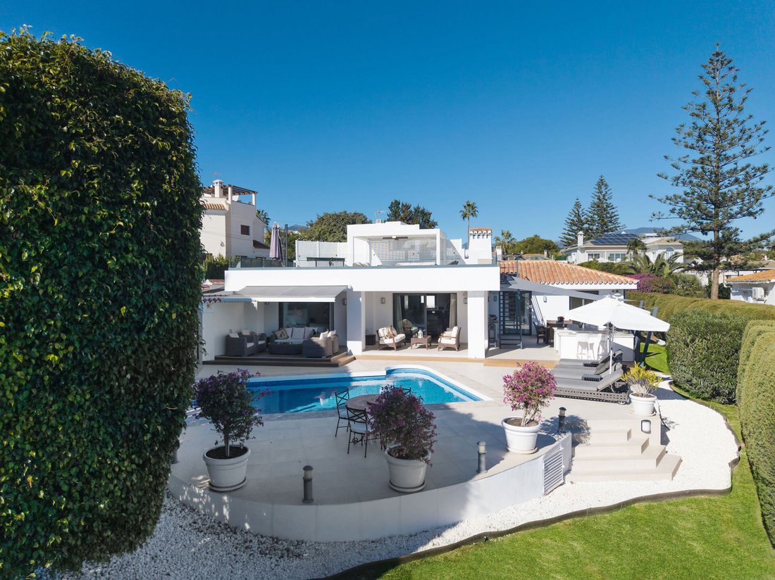Villa in Nueva Andalucia, Marbella, Spain 1 - 11060663