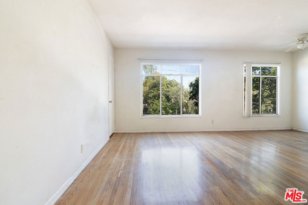Los Angeles, California, United States 2 - 17846271