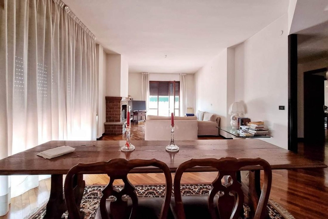 Penthouse in Ronchi, Massa, Italy 4 - 17846809