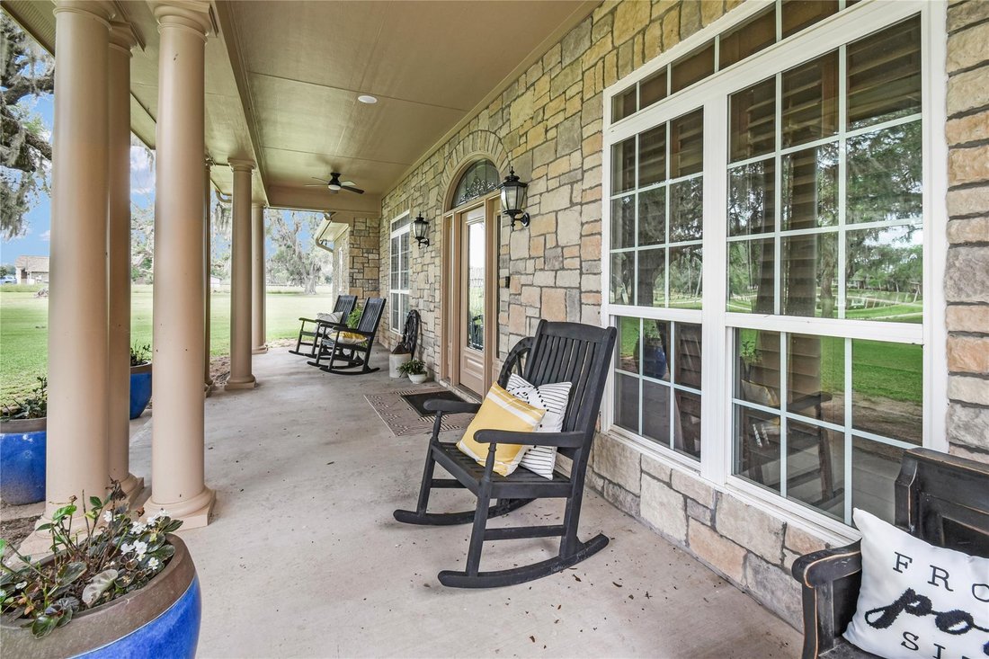 House in Angleton, Texas, United States 3 - 17846579