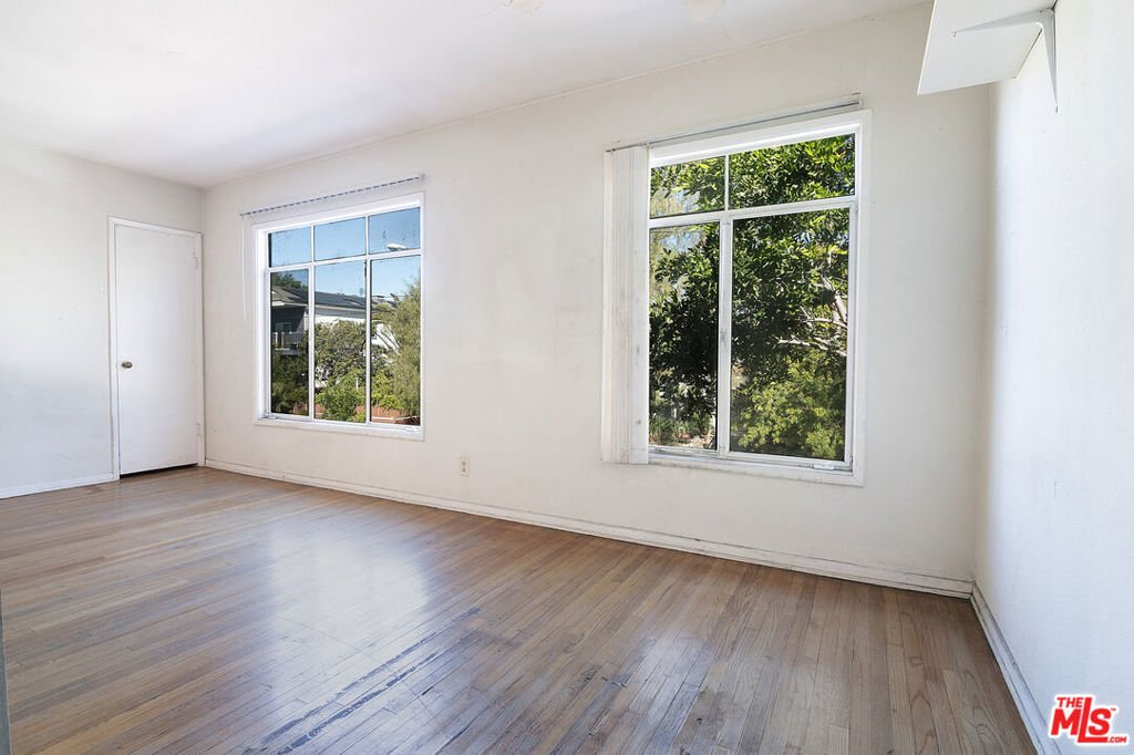 Los Angeles, California, United States 5 - 17846271