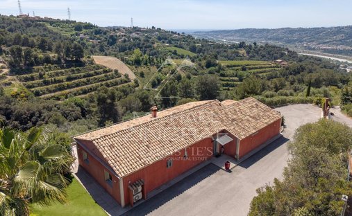 Villa in Nice, Provence-Alpes-Côte d'Azur, France 1