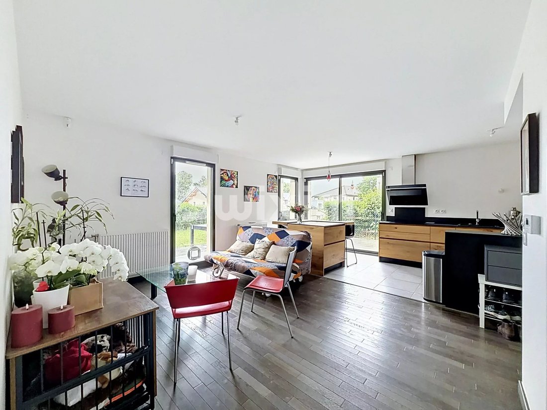 Apartment in Divonne-les-Bains, Auvergne-Rhône-Alpes, France 2 - 17844955