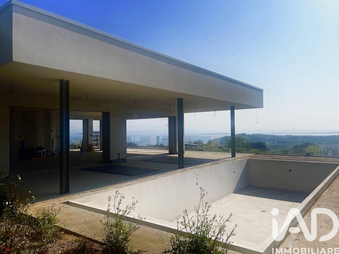 Villa in Hill Zone, Padenghe sul Garda, Lombardy 1 - 17848612