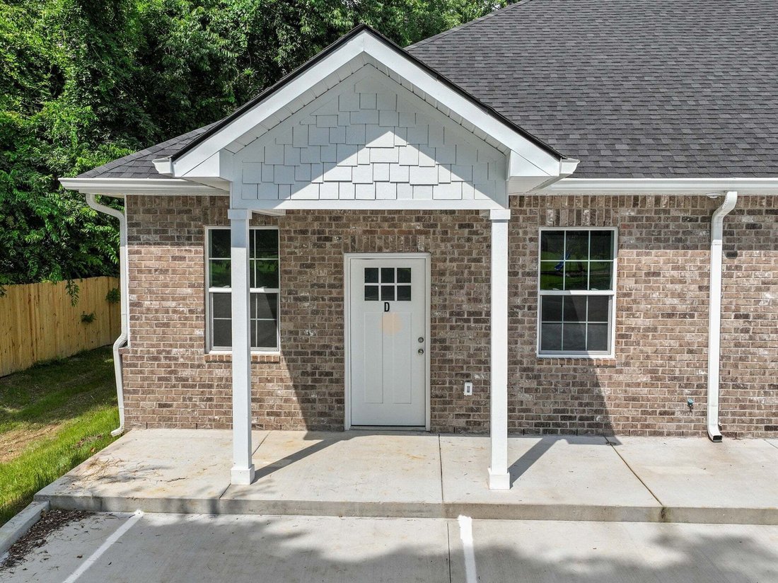 House in Tullahoma, Tennessee, United States 3 - 17844880