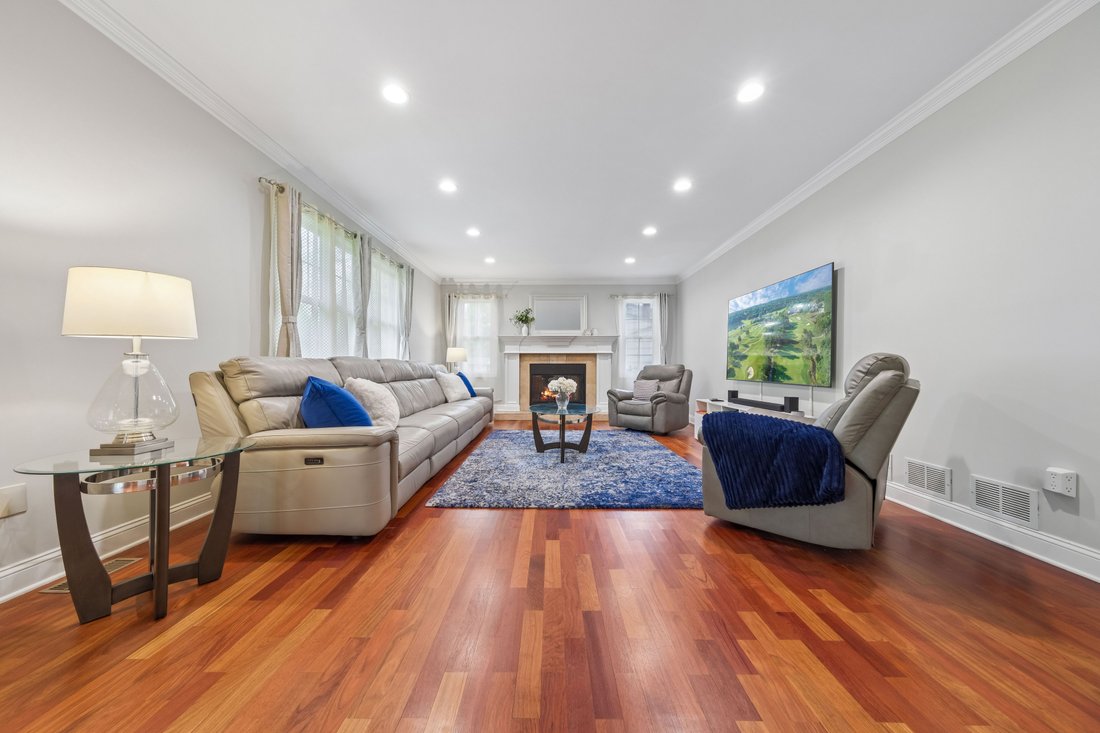 West Orange, New Jersey, United States 4 - 17849036