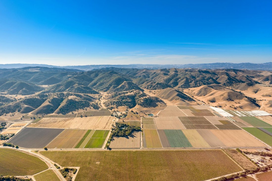 Farm Ranch in Los Alamos, California, United States 3 - 17845716
