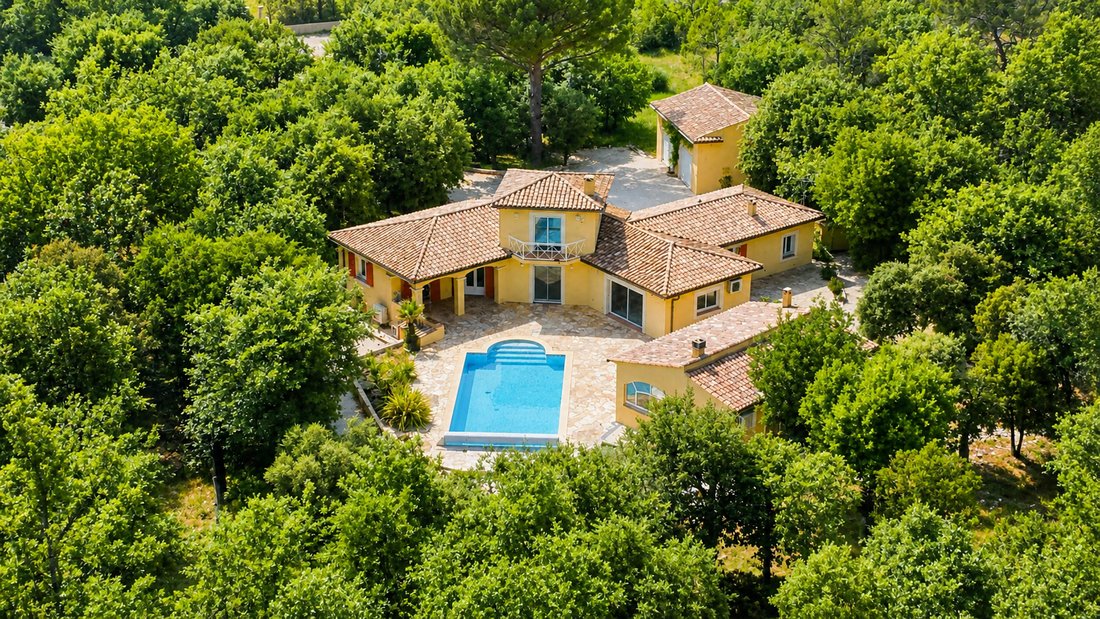 Villa in Méounes-lès-Montrieux, Provence-Alpes-Côte d'Azur, France 1 - 16286921