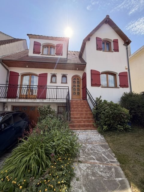 House in Le Blanc-Mesnil, Ile-de-France, France 1 - 17848935