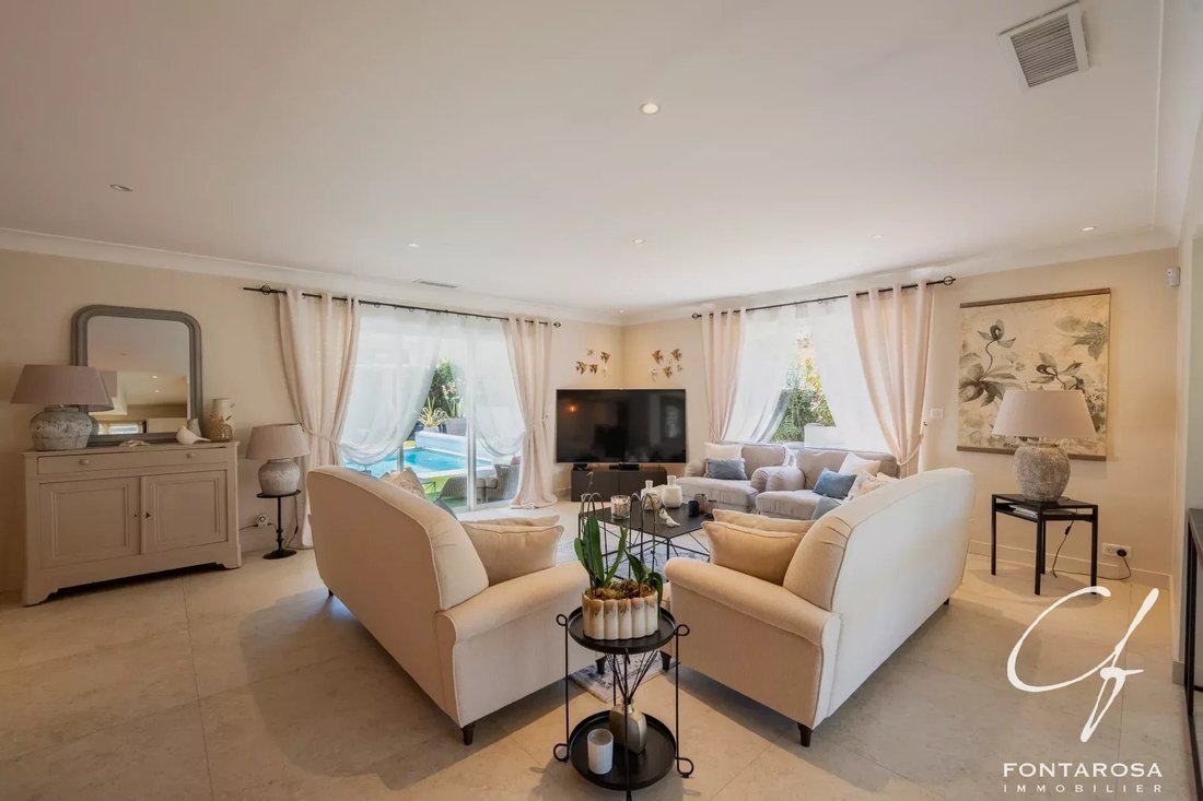 Villa in Tour de Mare, Frejus, France 2 - 17844422