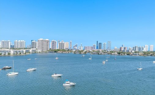 Condo in Golden Beach, Florida, United States 1