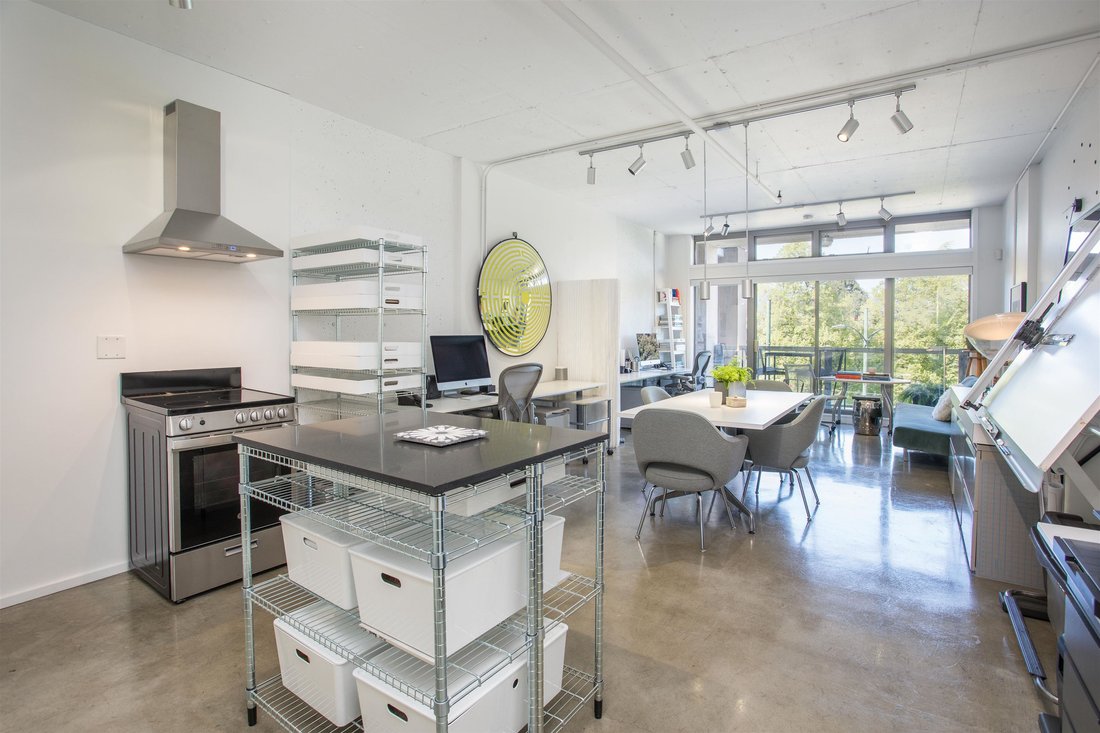 Condo in Vancouver, British Columbia, Canada 3 - 17847680