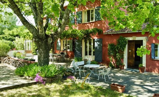 Country House in Salernes, Provence-Alpes-Côte d'Azur, France 1