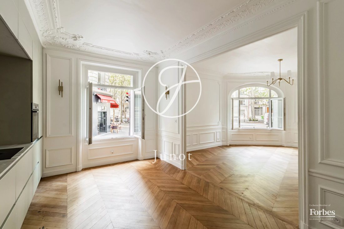 Apartment in Ecole Militaire, Paris 7e Arrondissement, Paris 1 - 16617444