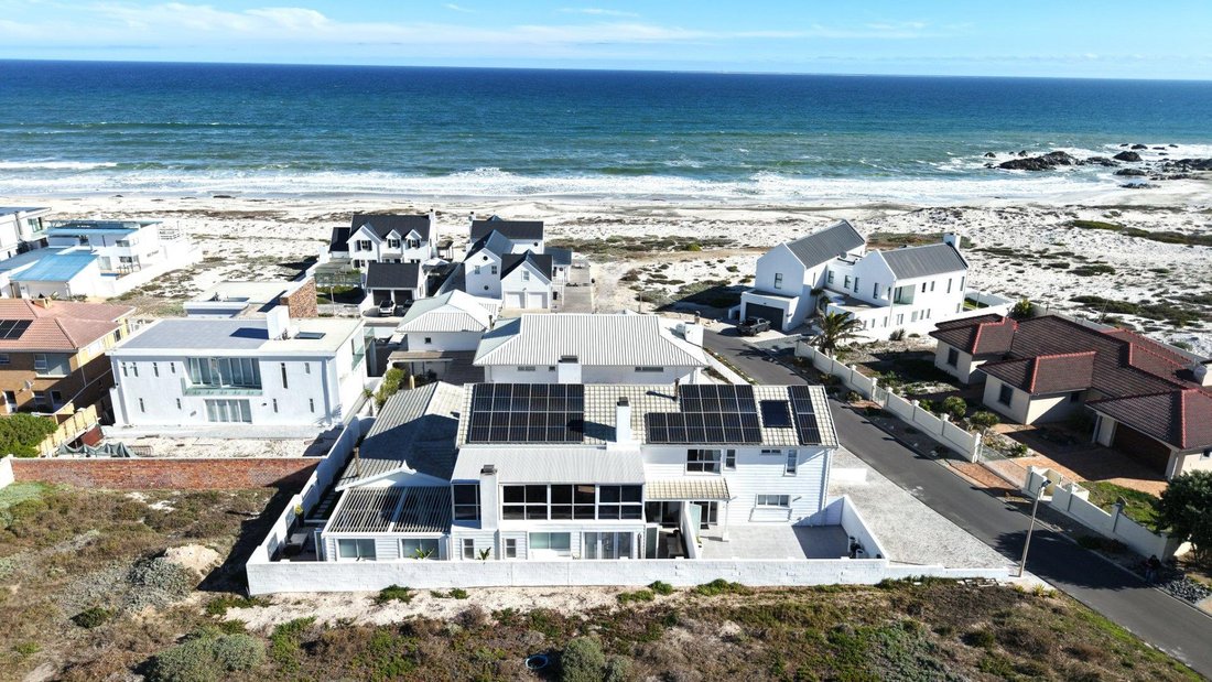 House in Yzerfontein, Western Cape, South Africa 1 - 17846180