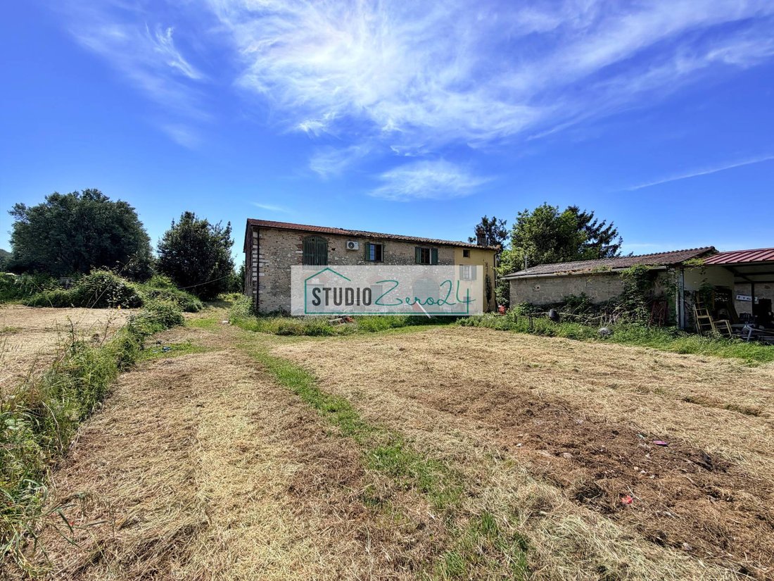 Country House in Pietrasanta, Tuscany, Italy 3 - 16817697