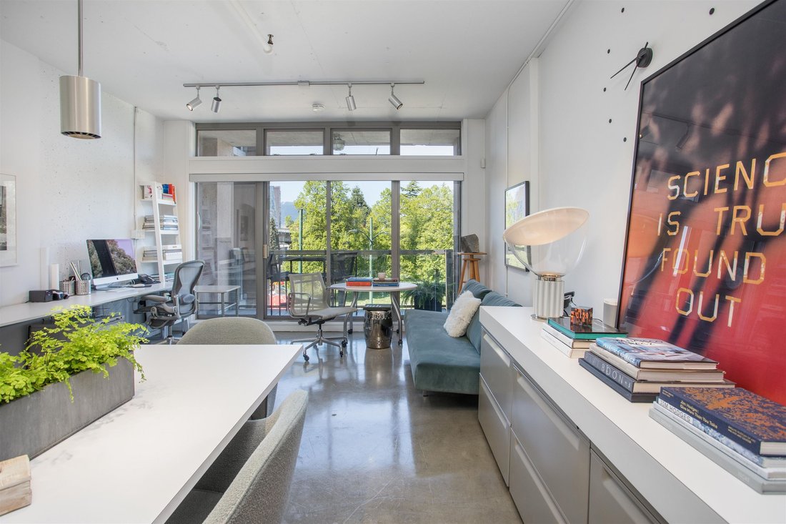 Condo in Vancouver, British Columbia, Canada 2 - 17847680