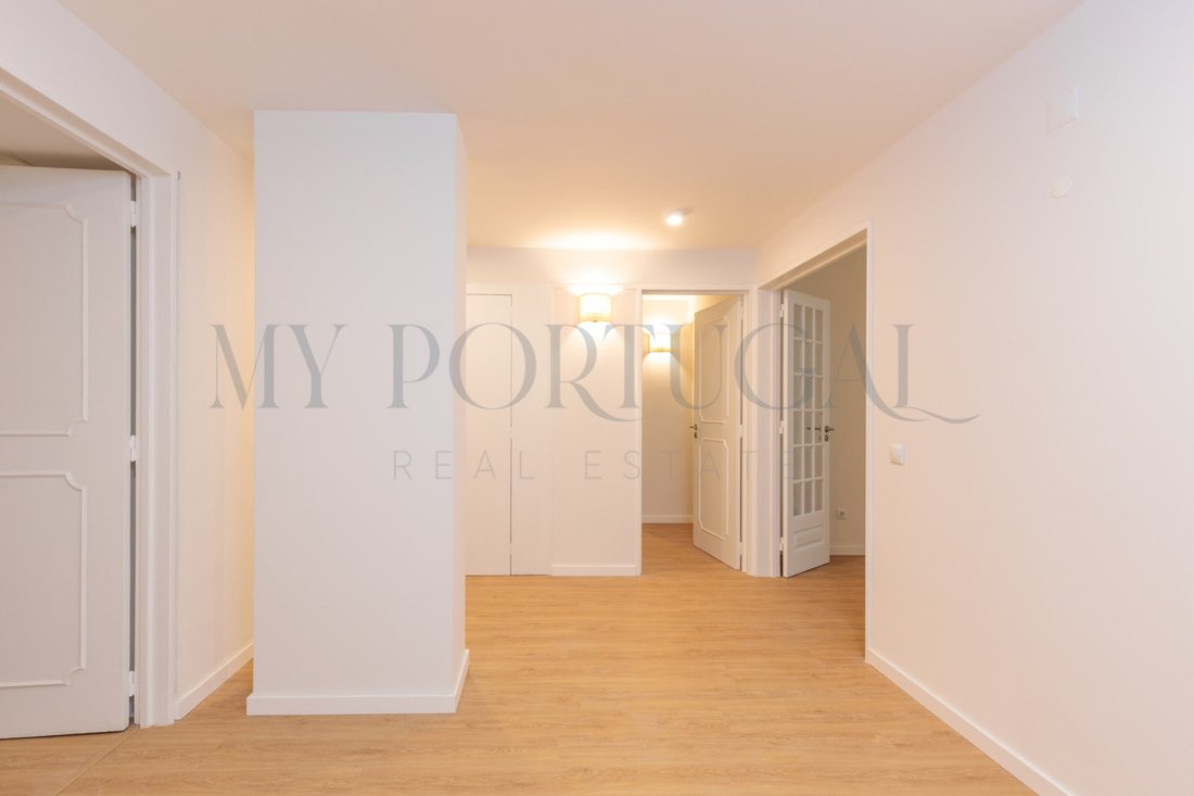 Apartment in Alges, Linda-a-Velha e Cruz Quebrada-Dafundo, Lisbon, Portugal 3 - 17848029