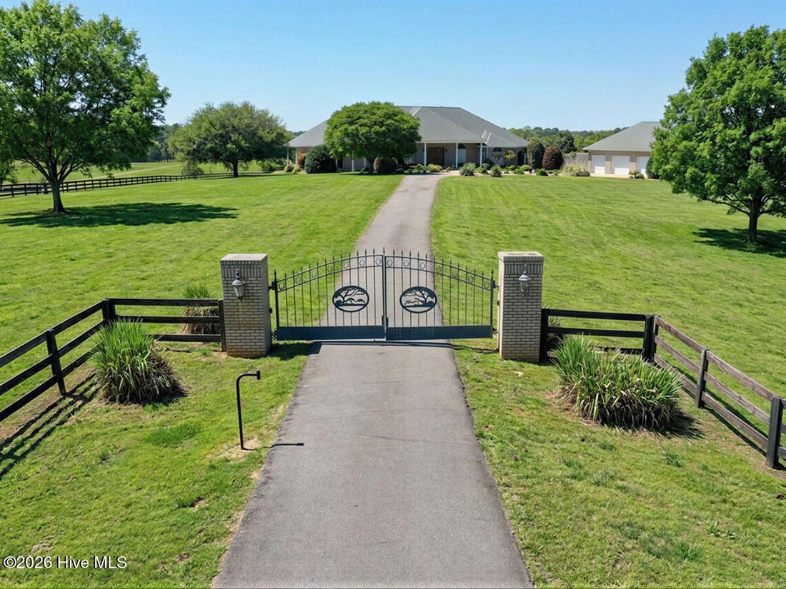 House in Sanford, North Carolina, United States 4 - 17846326
