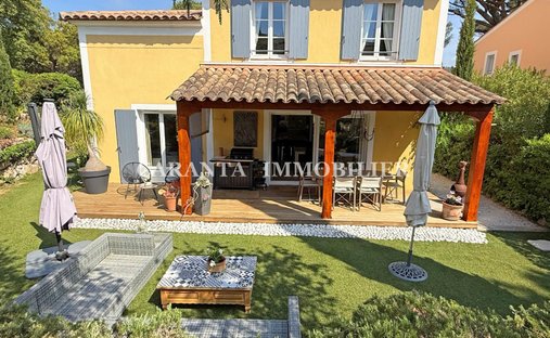 Villa a Nartelle-Noyer-Bellevue-bd dei Sardinaux, Sainte-Maxime, Francia 1