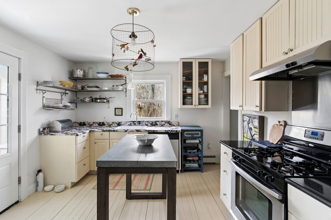Shelter Island Heights, New York, United States 5 - 17844717
