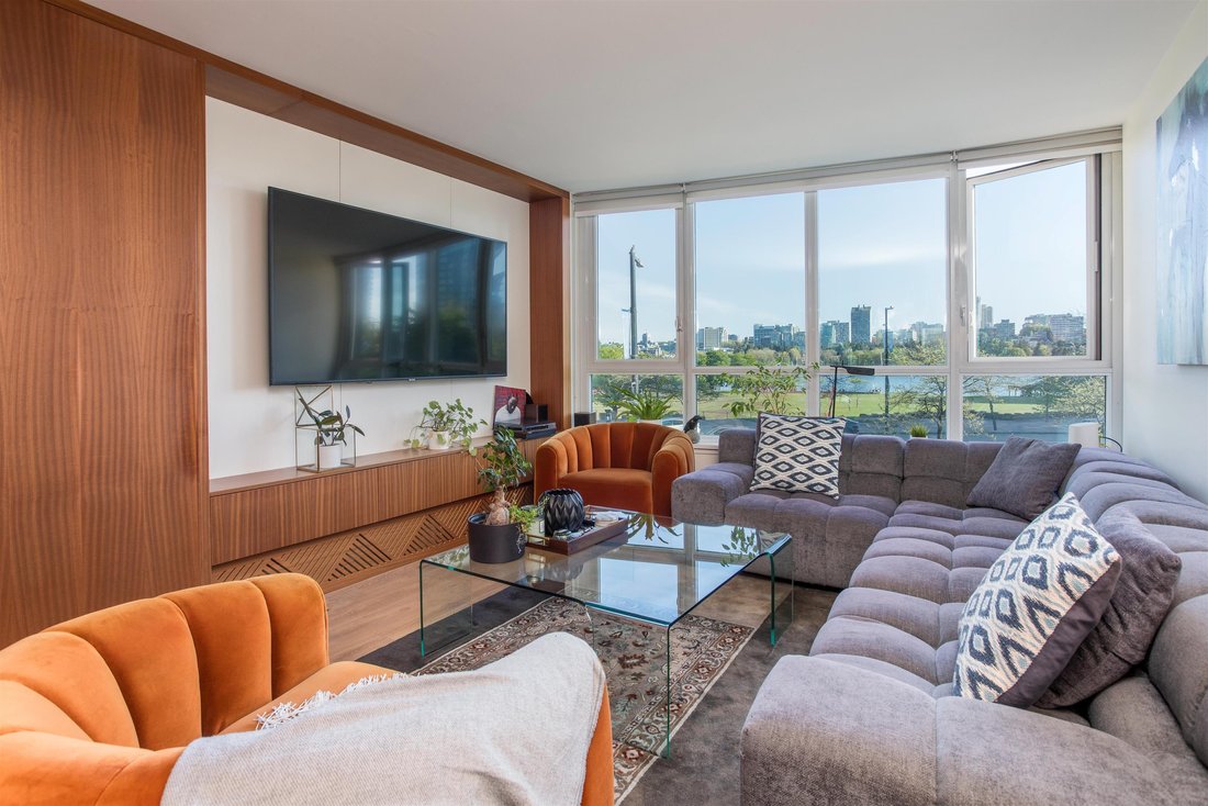Condo in Vancouver, British Columbia, Canada 2 - 17847697