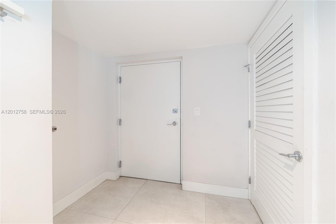 Condo in Bal Harbour, Florida, United States 5 - 17843933