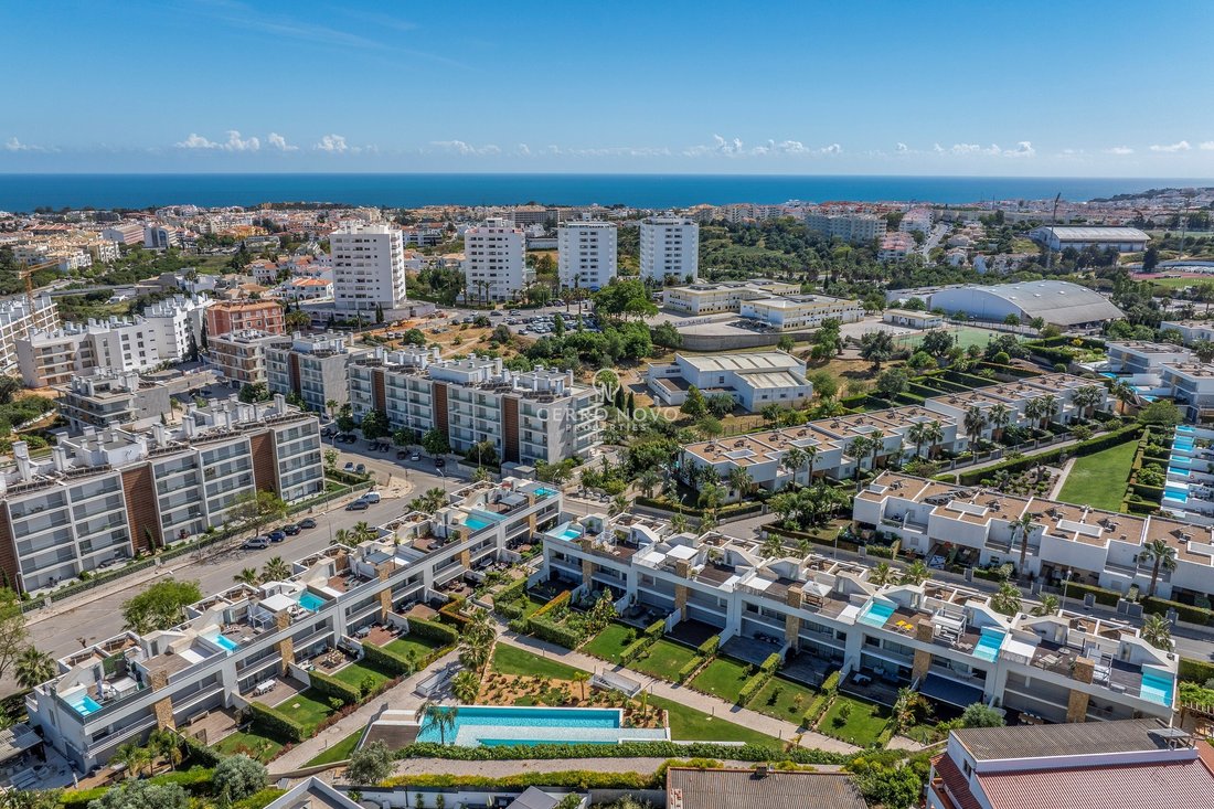 Townhouse in Olhos de Agua, Algarve, Portugal 4 - 17845464