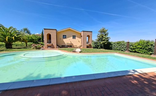 Villa in Peccioli, Tuscany, Italy 1