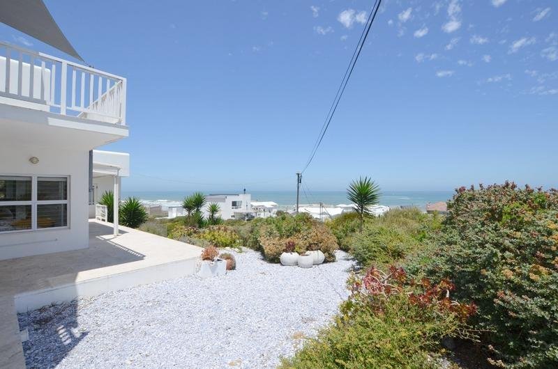 House in Yzerfontein, Western Cape, South Africa 3 - 17846159