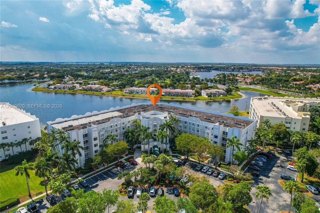 Condo in Doral, Florida, United States 1 - 17843939