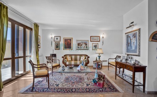 Villa in Center, Follonica, Tuscany 1
