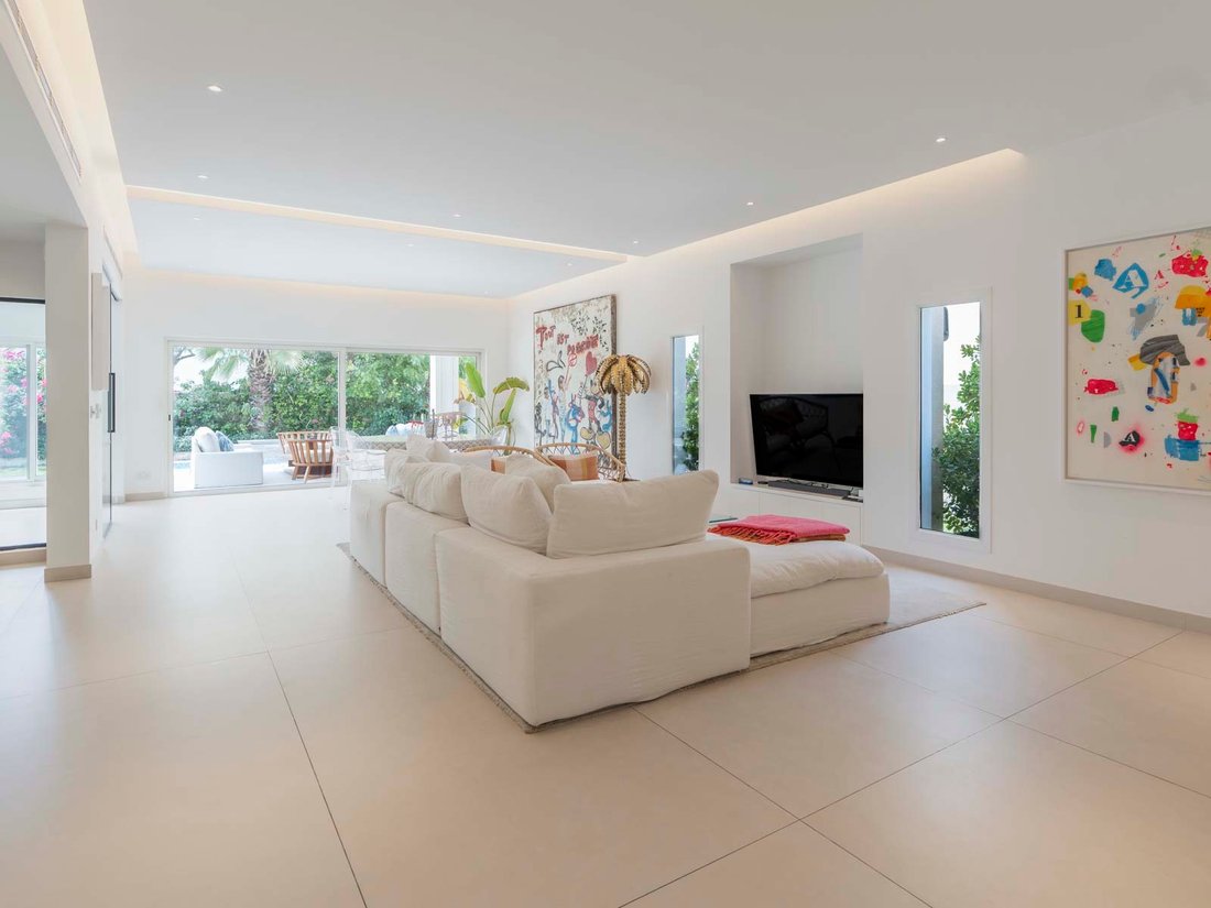 Villa in United Arab Emirates 1 - 17843698