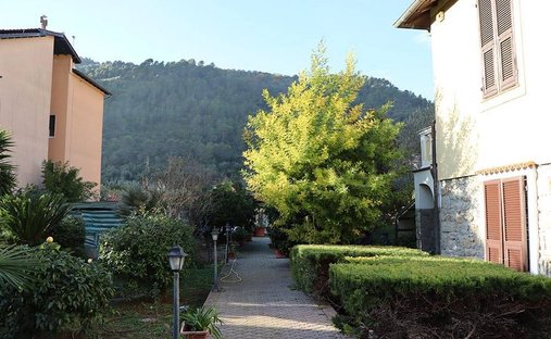 Villa a Camporosso, Liguria, Italia 1
