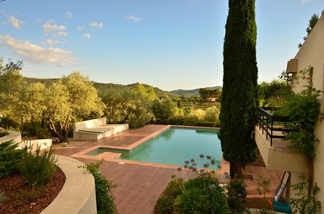Villa in Le Castellet, Provence-Alpes-Côte d'Azur, France 1 - 17844840