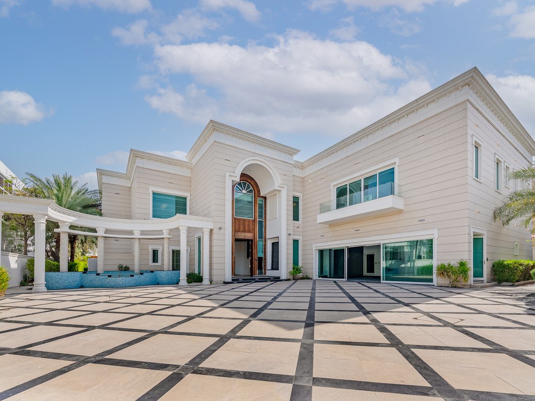 Villa in Emirates Hills, Dubai, United Arab Emirates 4 - 17844555