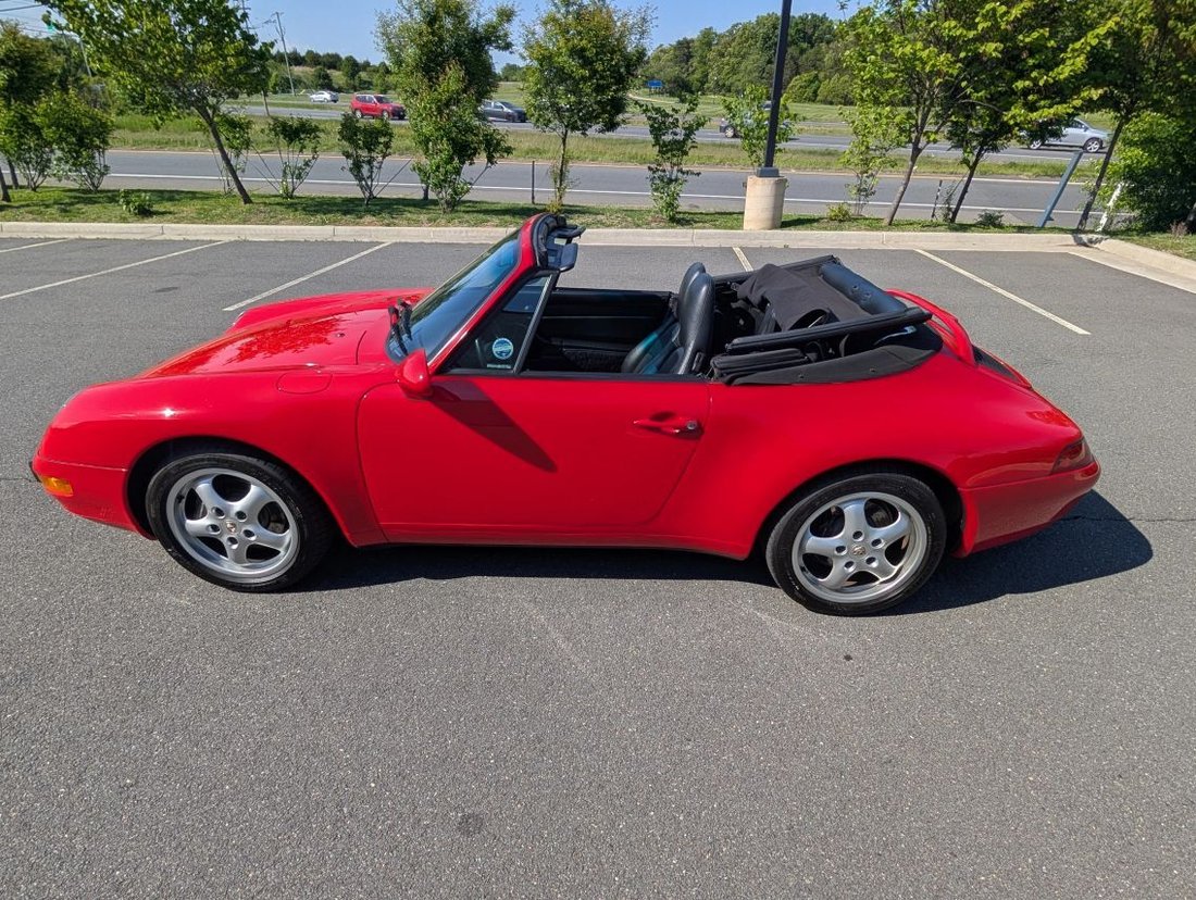 Cabriolet in Ashburn, VA, United States 3 - 17848343