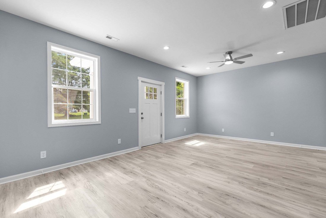 House in Tullahoma, Tennessee, United States 5 - 17844880